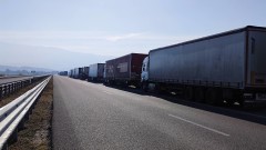Транспортен хаос в Сърбия: липсват над 12 000 професионални шофьори