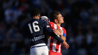 Двама от бранителите на Атлетико Мадрид Филипе Луиш и