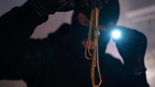 Куриозните случаи с пишман крадци заловени заради собствената си глупост