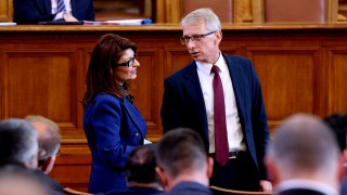 От Продължаваме промяната отричат да са предлагали на Възраждане постове