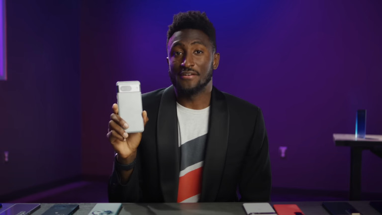 Кой е смартфонът на годината според MKBHD