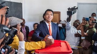 Андри Ражоелина печели президентските избори в Мадагаскар сочат предварителните резултати