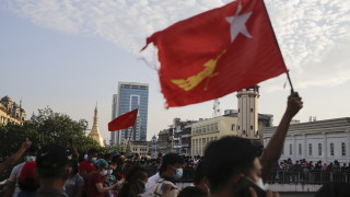 Стартира началната фаза на първите общи избори в Мианмар от