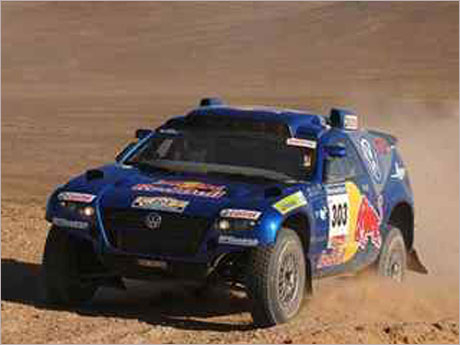 Карлос Сайнц триумфира на рали Дакар