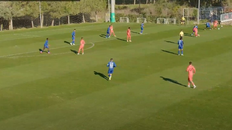 Левски 0 : 0 Ниредхаза 45′ Начало на второто полувреме!