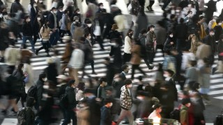 Япония ще осигури безплатни ваксини срещу коронавируса за всички граждани