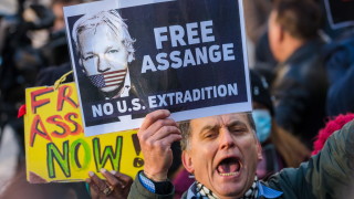 Администрацията на Байдън иска екстрадиция на Асандж