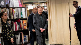 По рано тази година бившият президент на САЩ Джими Картър изпрати писмо