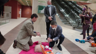 Монтираха дефибрилатори в столичното метро съобщи Би Ти Ви Уредите