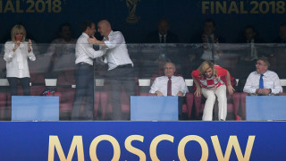 Макрон празнува заедно с новите световни шампиони