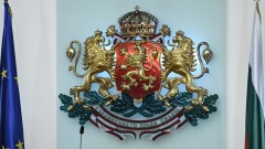 Президентът подава оставка. Какво следва оттук нататък?