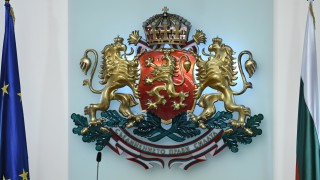 Конституцията не предвижда конкретни срокове за консултациите и назначаването на