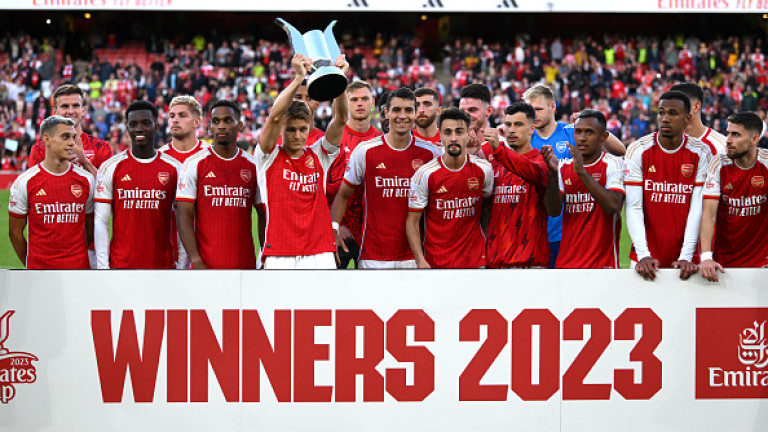 Арсенал спечели за седми път трофея Емирейтс Къп, който се