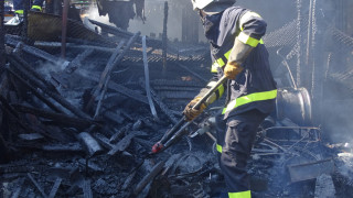 Пожар застраши жителите на квартал в Благоевград