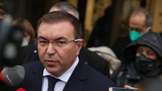 Най важното е че необходимите хладилници за посрещане на първата доставка