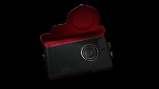 Искате смартфон, който да снима като апарат? Kodak пусна точно такъв