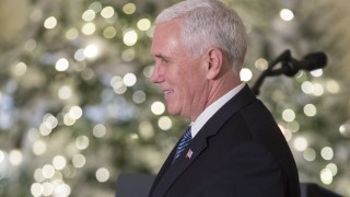 Вицепрезидентът на САЩ Майк Пенс отлага предстоящата визита в Израел