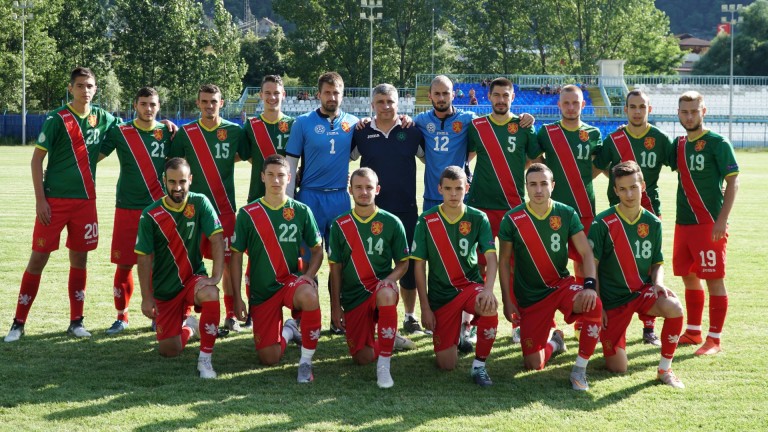Отборът на Асоциацията на българските футболисти, съставен изцяло от свободни