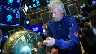 Virgin Galactic отново продава билети за Космоса. Но цената им набъбна до $450 000