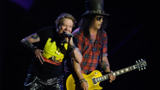 Песента на Guns N’ Roses, в която се чува как Аксел Роуз прави секс