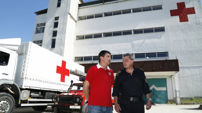 Пратихме 3 камиона с хуманитарна помощ в Скопие 