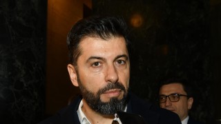Бившият лидер на Продължаваме промяната Кирил Петков заяви че разделянето