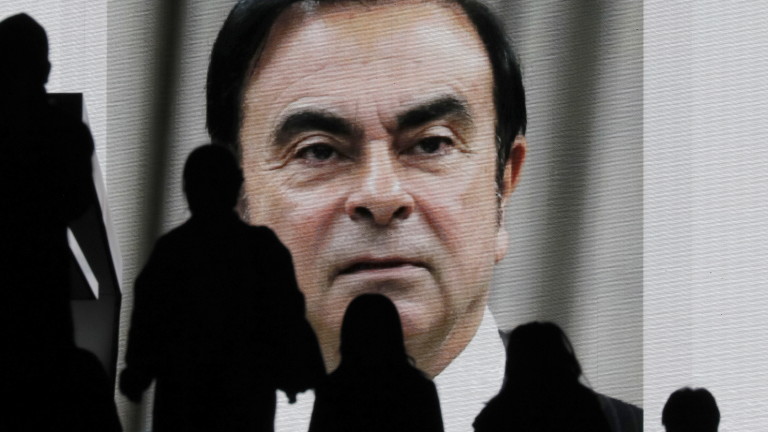 Карлос Гон е пъзльо, пишат японски вестници