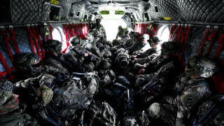 Армията на САЩ в Европа потвърди за загинал и трима ранени парашутисти