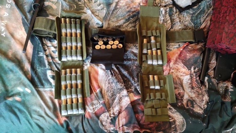 Иззеха голям боен арсенал при спецакция в Бургас