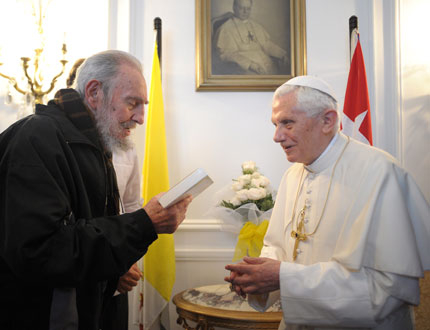 Папа Бенедикт XVI се срещна с Фидел