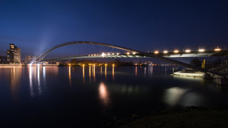 Да посетиш три страни в рамките на няколко минути