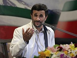 Ахмадинеджад се шегува за протестите в Иран