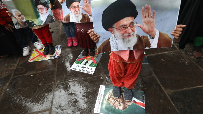 Върховният лидер на Иран Али Хаменеи заяви, че САЩ са
