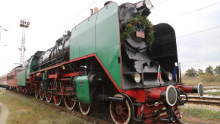 Организират атракционно пътуване с влак с парен локомотив между Горна