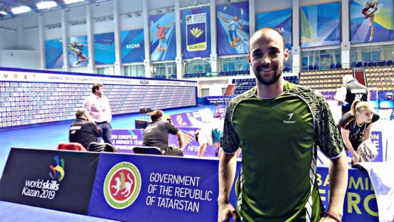 Иван Русев даде победен старт на българското участие на турнир по бадминтон в Глазгоу