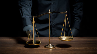 Около 5 1 млрд души по света което представлява две трети