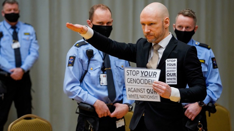 Прокуратурата в Норвегия смята, че крайно десният екстремист Андерш Брайвик,