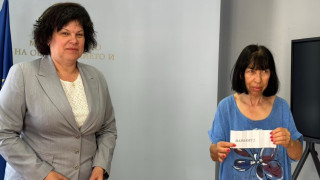 С изпит по български език и литература започва националното за