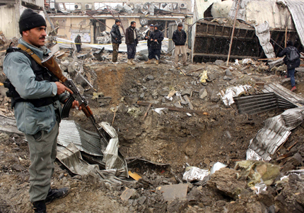 10 момичета загинаха при взрив на мина в Афганистан