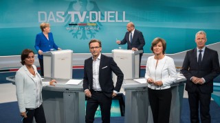Опозиционни лидери в Германия критикуват дебата между Меркел и Шулц