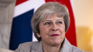 Британският премиер Тереза Мей гарантира че суверенитетът на Гибралтар ще