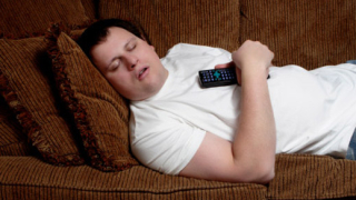 Поляк обади майка си на полицията, карала го да се къпе