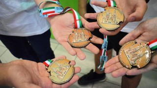 90 медала 17 златни 32 сребърни и 41 бронзови