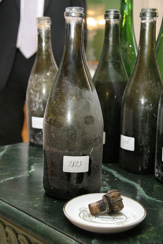Най-старото шампанско в света (галерия)