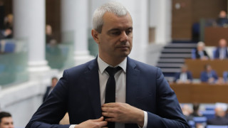 От парламентарната група на Възраждане настояха за прекратяване на бойните