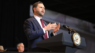 Вицепрезидентът Джей Ди Ванс обвини Иран в извършване на икономически
