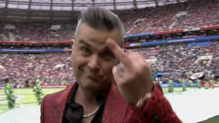 Изпълнителят ангажиран с откриването на Мондиал 2018 Роби Уилямс започна