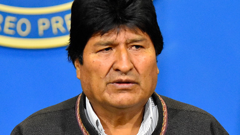 Президентът на Боливия Ево Моралес подаде оставка, предаде Спутник. Това
