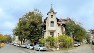 В Деня на народните будители 1 ноември кметът на