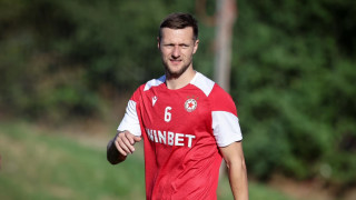 Защитникът Лиъм Купър който вече дълго време лекува травма и